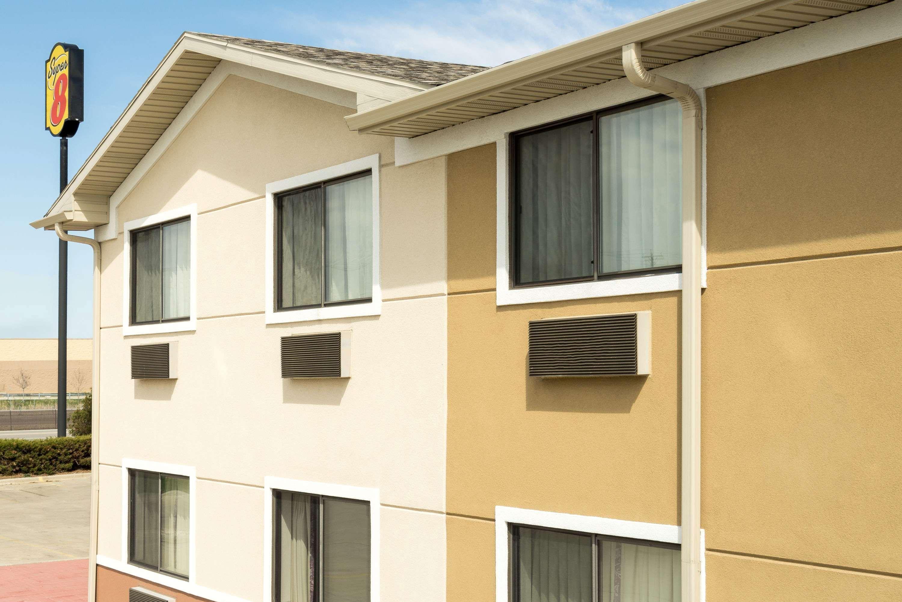Super 8 By Wyndham Fond Du Lac Exterior photo